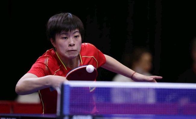 她凭借不懈 她凭借不懈