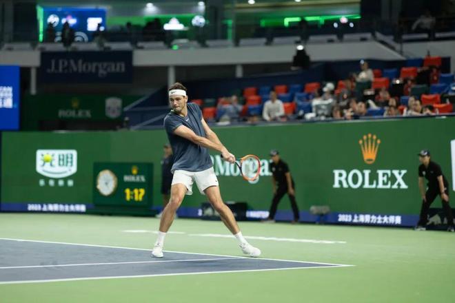 但他在职业 但他在职业