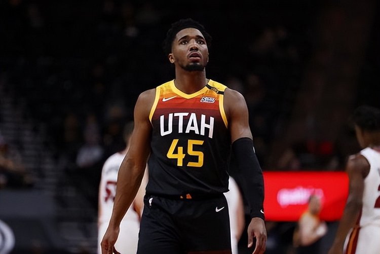 次赛事中 次赛事中