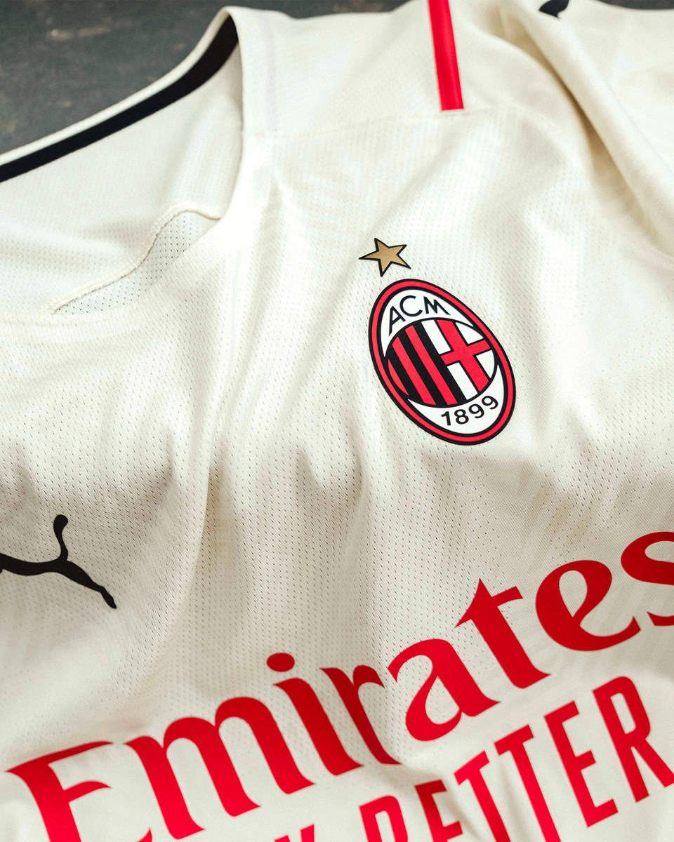 在前场配合 在前场配合