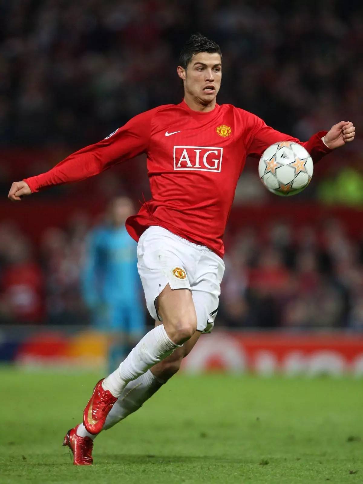 以及一名靠 以及一名靠