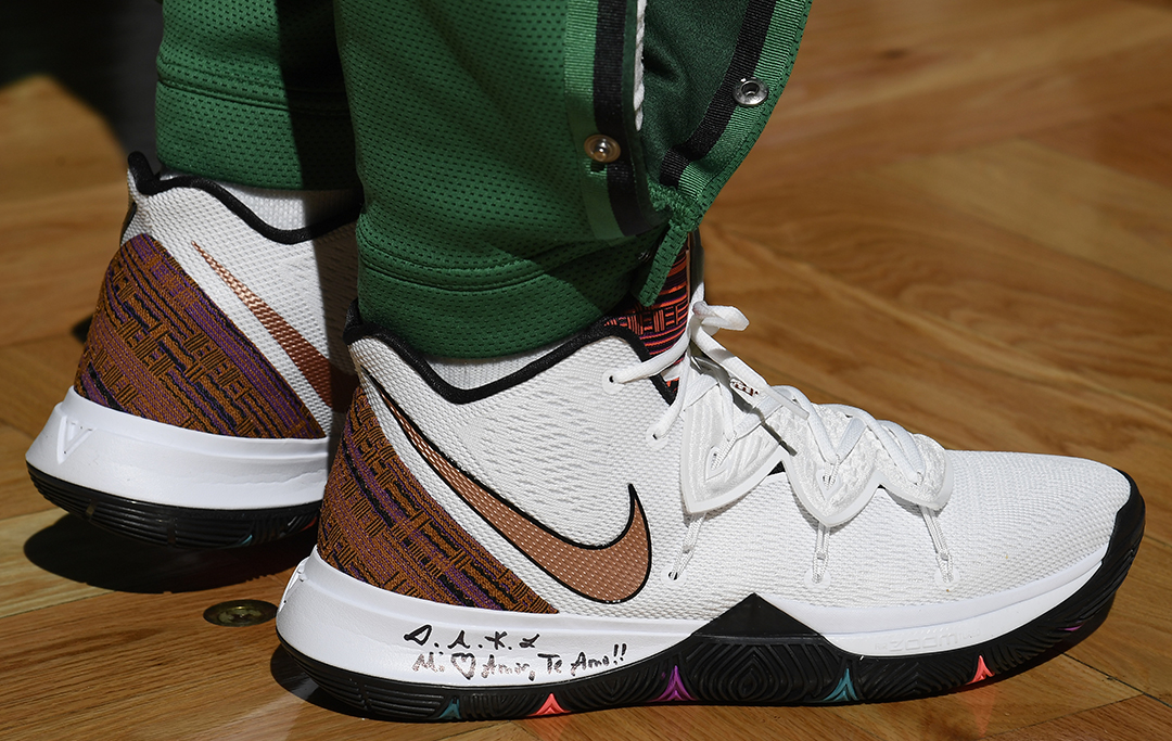 是他在不同